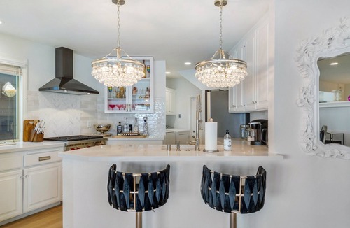 South Oceanside House | Luxury Beach House Sleeps 8 sandy private beach 4 Bath 2 Kitchens Garage & More