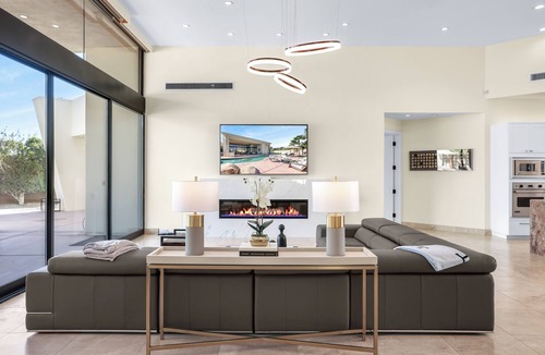 Rancho Mirage House | Luxury Contemporary in Rancho Mirage - Sleeps up to six. Near Cotino & the River