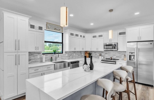 Pinellas Park House | Luxury new construction town house, with roof top vibes, hot tub and pool