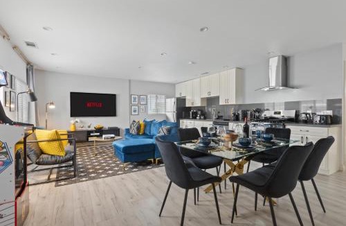 Clarkdale Villa | Luxury Oasis in Culver City! Free parking and Jacuzzi