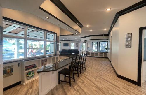Tarpon Springs Villa | Luxury Tarpon Springs Waterfront w Gulf Access