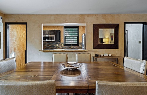 Taos Resort | LUXX LODGE Glamping and Taos RV Park