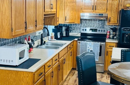Oneida House | Making memories at O-town Oasis! This unique, family-friendly home is perfect!