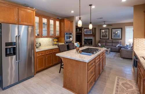 Aviara House | Mariposa Haven - 2-Story 4 Bedroom, 4-Bathroom Luxury Home