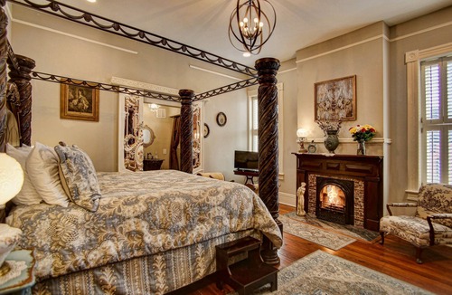 Historic Downtown Savannah Bed & Breakfast | McMillan Inn Bed and Breakfast