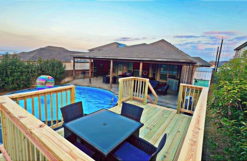 Lockhill Estates House | Memorable Vacations 5 stars- Discounts