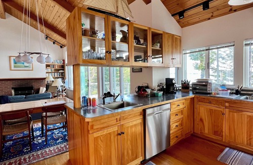 Tenants Harbor House | Mid-coast Dream- Beautiful Oceanfront home with spectacular views!