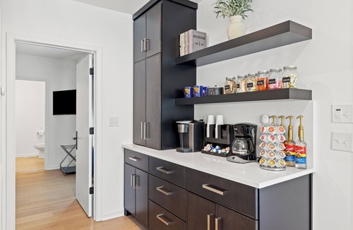 Lexington House | Modern Game Day 6 Bedroom 6 Bath House with Modern Amenities and Large Swim Spa