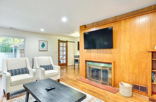 West Slope House | Modern Home w/Spacious Yard in Beaverton!