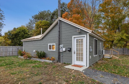 Pittsfield House | Modern Home with Fast WiFi & Private Patio