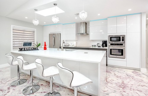 Safety Harbor House | Modern house heated pool near TPA Clearwater Dunedin Palm Harbor