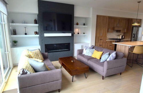 Parkhill-Stanley Park House | Modern Innercity 2BR House with AC/garage near Stampede/Saddledome/BMO/MNP
