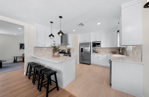 Mission Hills House | Modern & Stylish Mission Hills Neighborhood Escape