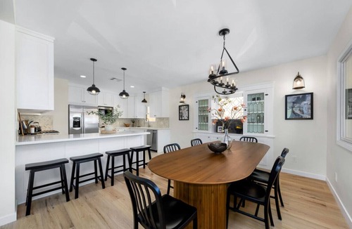 Mission Hills House | Modern & Stylish Mission Hills Neighborhood Escape