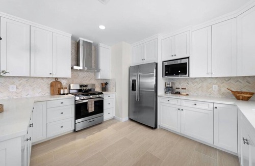 Mission Hills House | Modern & Stylish Mission Hills Neighborhood Escape