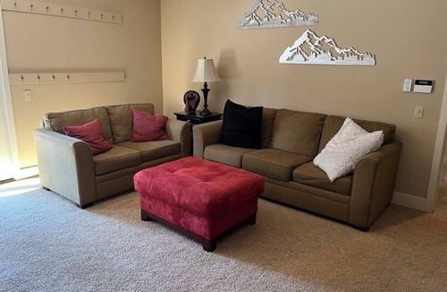 Government Camp House | Mountain home perfect for large groups in the heart of Government Camp