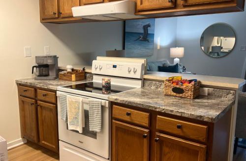 Emerald Isle Apartment | Mystic Sands