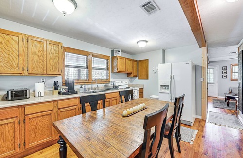 Clearfield Cabin | Near Cave Run Lake: Cabin w/Porch & Yard!