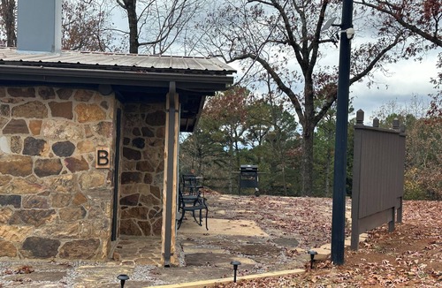 Clarksville Cabin | New Iron Mt. Forge Cabin! Spectacular Views! Fire Pit!