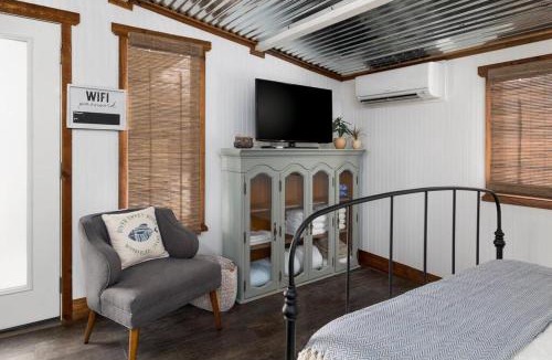 Wimberley House | NEW! Ladybug @ Firefly Grove w/Blanco River Access