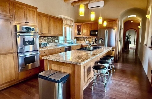 Las Campanas House | NEW LISTING - Bramasole - Mountain views, Pool, Spa/Hot Tub, 15 minutes to town.