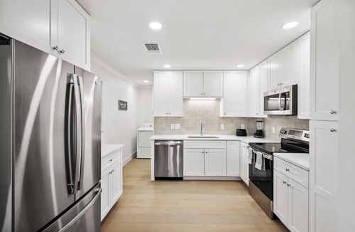 Boerne House | NEW remodeled Charming Home. 3-bedroom/2 full bath close to downtown Boerne.