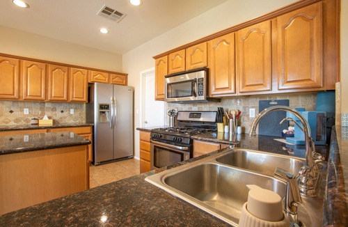 San Tan Valley House | Newly Remodeled Beautiful Home and Large Sparkling Pool, New Hot Tub & Game Room