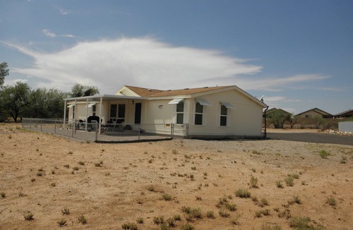 Black Horse House | Nice 2-1/2 bedroom Home with AC in Catalina