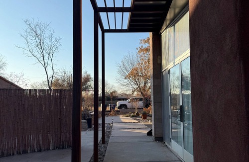Los Griegos House | North Valley modern guest-house for Staycation/Business