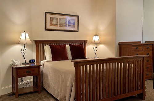 Fenway–Kenmore House | Oasis Guest House
