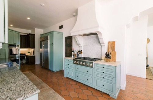 Cardiff-by-the-Sea House | Ocean Views, Outdoor Kitchen Pool & Jacuzzi.