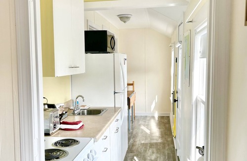 Salsbury Cove Cottage | Oceanfront Cottage at Acadia National Park, Bar Harbor/Laughing Gull Cottage