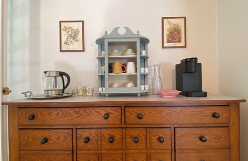 Salsbury Cove House | Oceanfront home 5 minutes to Acadia, 10 mins. to downtown Bar Harbor.