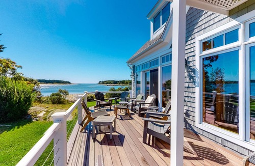 Spruce Head House | Oceanfront house with private dock, decks & amazing views - snowbird-friendly