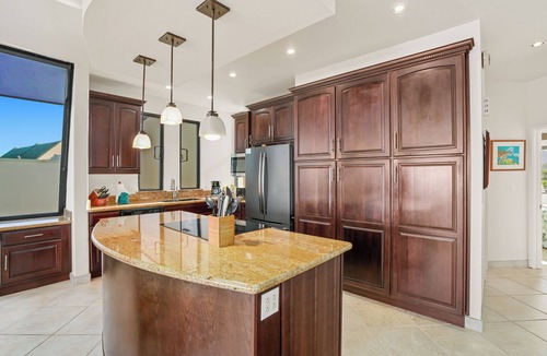 Princeville Condo | Oceanfront Luxury Penthouse Condo w/AC in north shore’s premier property