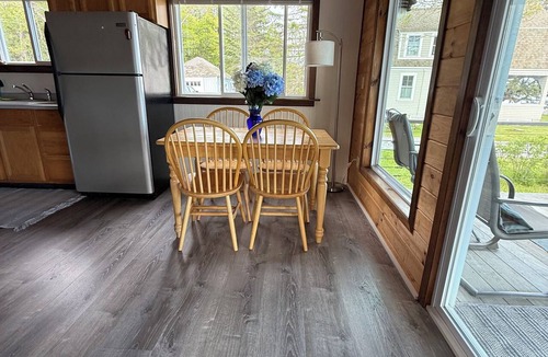 Owls Head Cottage | Oceanfront Maine Cottage, Private Shoreline, Sunset Views, Near Lighthouse.