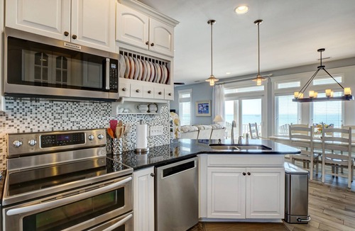 Village of Stump Sound House | OCEANFRONT 5-bdrm Elevator Pool/Tennis Volleyball/Putt-Putt Dog Welcome!