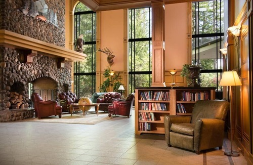 North Bonneville Resort | One bedroom Courtyard Suite