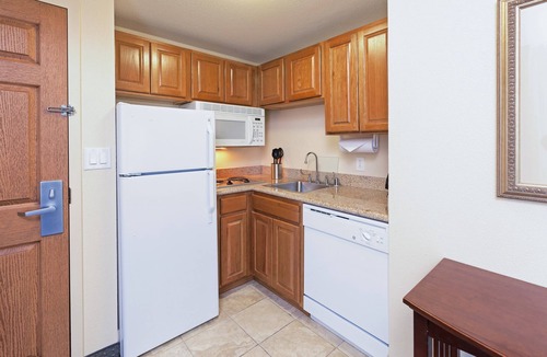 Near East Side Condo | Only 3 Blocks from Gonzalez Convention Center | Free Breakfast + 24-Hour Business Center