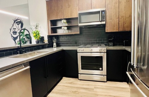 Mid City Apartment | Open Studio by Beverly Grove w/Pool, Parking & Laundry