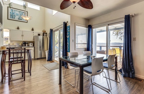 Lucerne House | Panoramic Views! Home w/Boat Slip on Clear Lake
