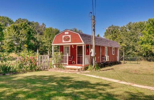 Paris House | Paris Vacation Rental ~ 22 Mi to Mount Magazine!