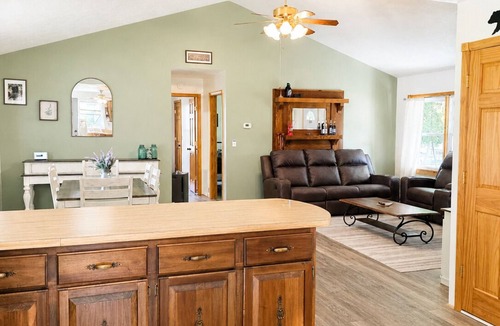Hernshaw House | PawPaw’s Retreat ATV/UTV/TrailerParking/Near Outlaw and Hatfield & McCoy Trails