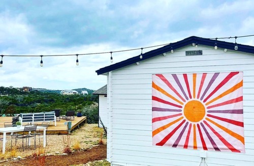 Dripping Springs Cabin | Peace Cabin @ 13 Acres - Yoga/Hike/Meditate