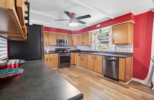 Valrico House | Peaceful | Private Hideaway | Huge Yard