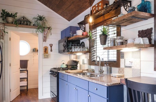 Alberta Arts District House | Peaceful tiny house retreat, AC, Alberta Arts District, EZ checkout