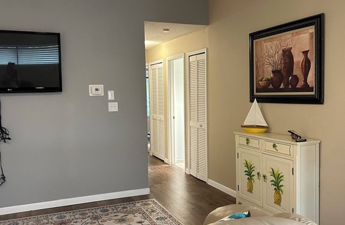 Clearwater Condo | Perfect 2-bedroom condo in Clearwater Florida great for shopping & restaurants