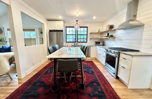 Bouldin House | Perfect Bungalow Oasis w/Heated Pool in – Just Steps from South Congress!