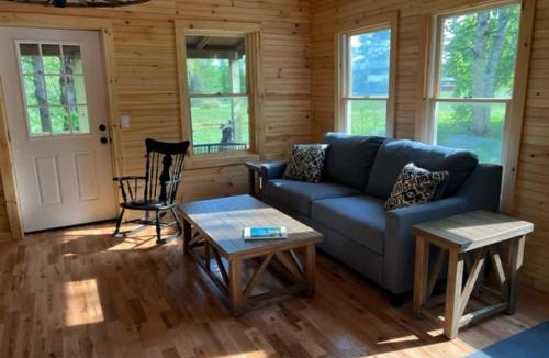 Belgrade House | Perfect Maine Getaway in a Newly Renovated Cabin!