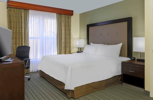 Feather Sound Hotel | Perfect Spot for Unwinding! Outdoor Pool, Free Breakfast, Full Kitchen!